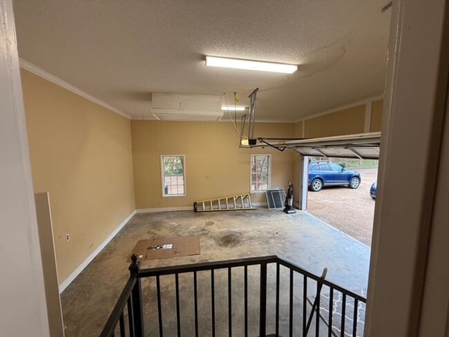 Building Photo - 52 Co Rd 296