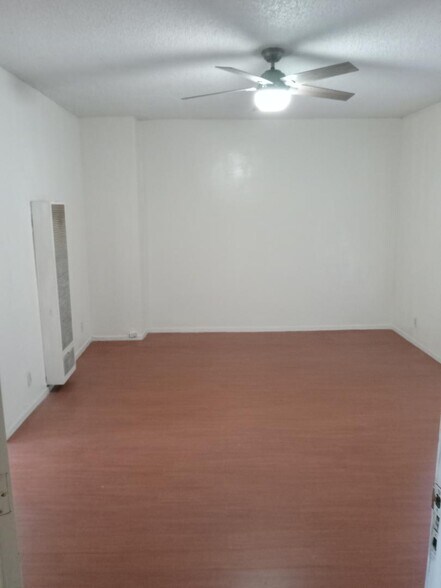 Building Photo - 4720 S Normandie Ave