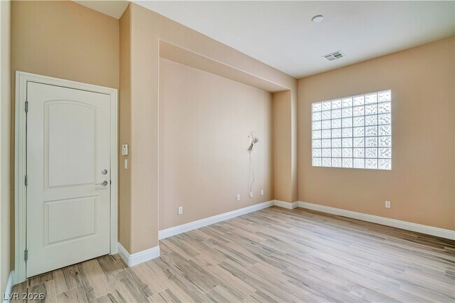 Building Photo - 9180 Worsley Park Pl