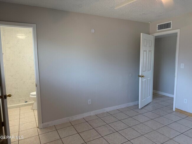 Building Photo - 10429 Persephone Dr