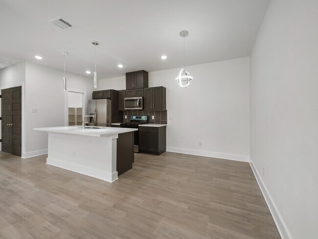 Building Photo - 8122 Double