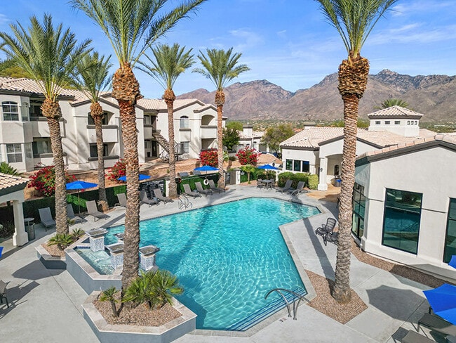 Building Photo - Pinnacle Heights