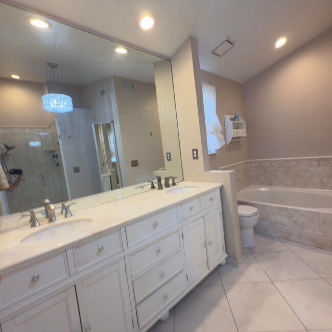 Building Photo - 53 Heather Cove Dr