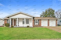 Building Photo - 2165 Jenkee Dr