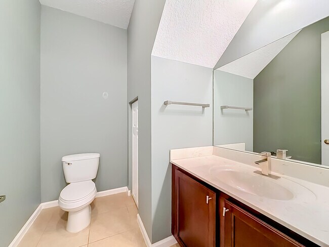 Building Photo - 57 Atwell Dr