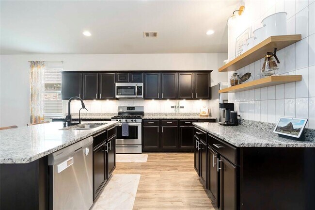 Building Photo - 18316 Timbermill Ln