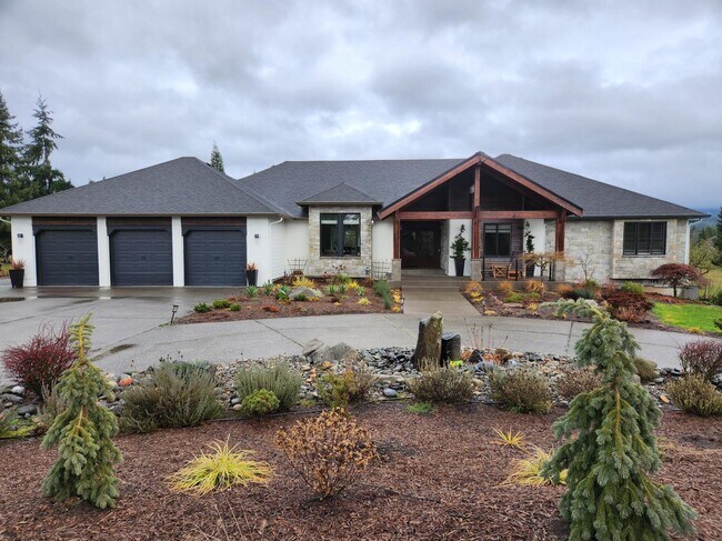 Building Photo - 18113 NE 201st Ct