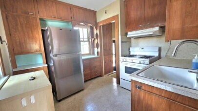 Building Photo - Charming 3-Bedroom Minneapolis Home with  Hardwood Floors & 2 Full Baths 11/1/2026