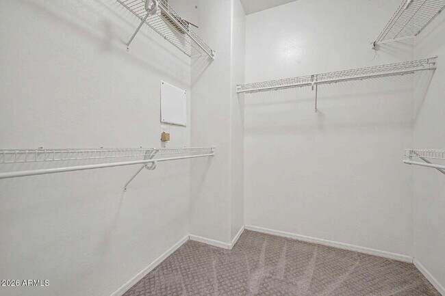 Building Photo - 4172 E Santa Fe Ln