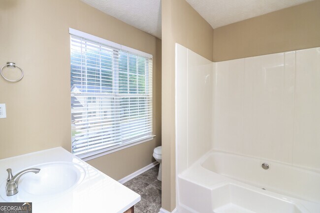 Building Photo - 1322 Ling Dr