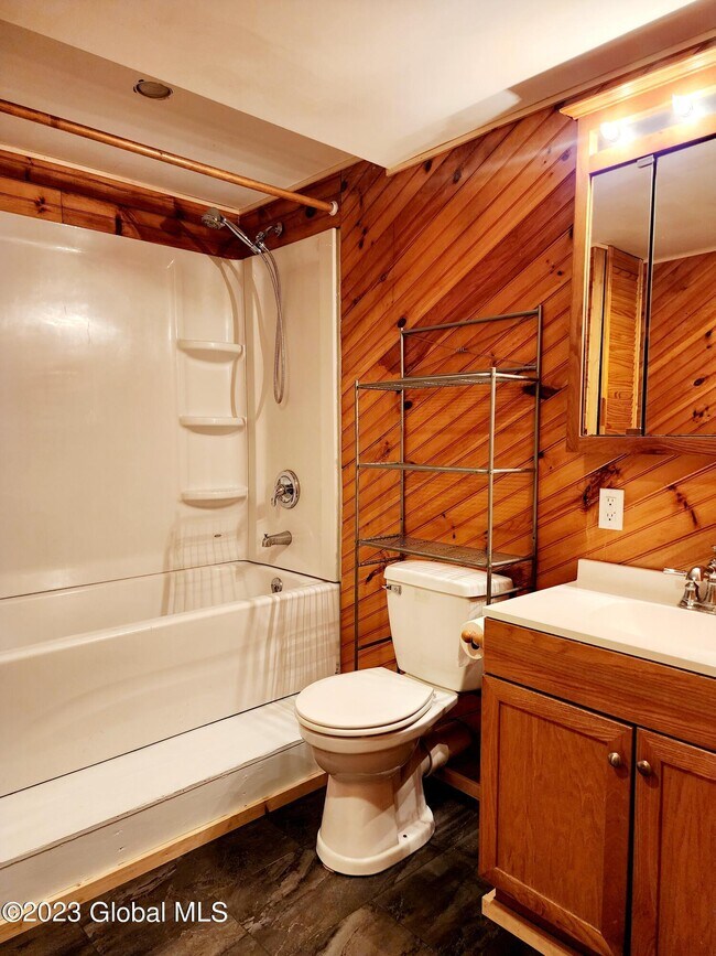 Building Photo - 285 Gridley Rd