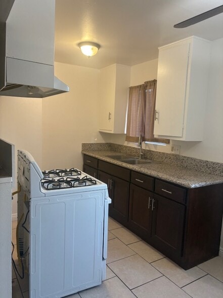 Primary Photo - Abner