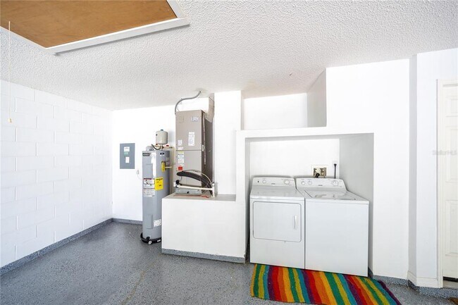 Building Photo - 1321 Whitewood Way