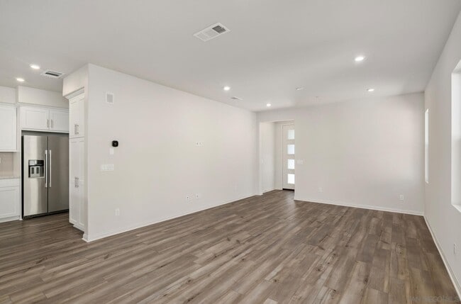 Building Photo - 1523 Wingwood Ln