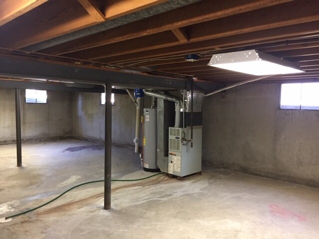 Building Photo - 12601 Blue Ridge Ext