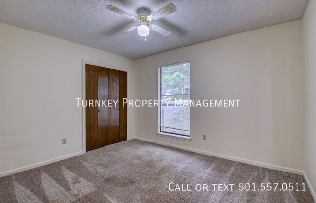 Building Photo - 811 Cedar Ridge Dr