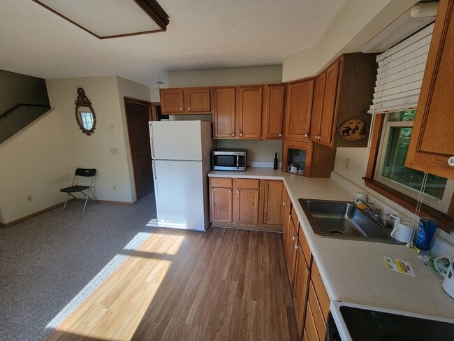 Building Photo - 507 Utah Mountain Rd