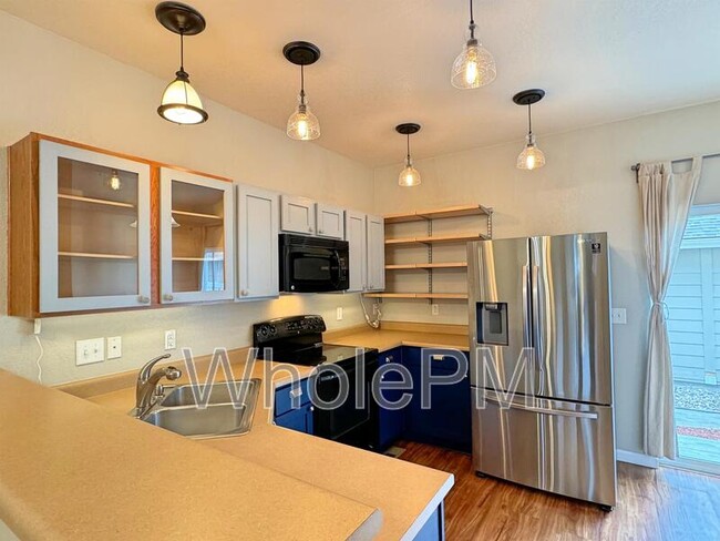 Building Photo - 15612 E 96th Way