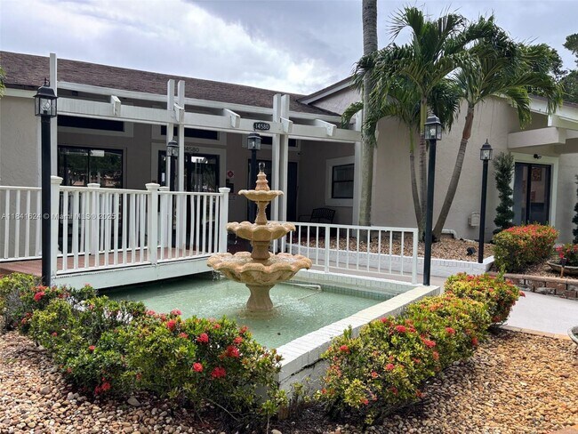 Building Photo - 14575 Bonaire Blvd