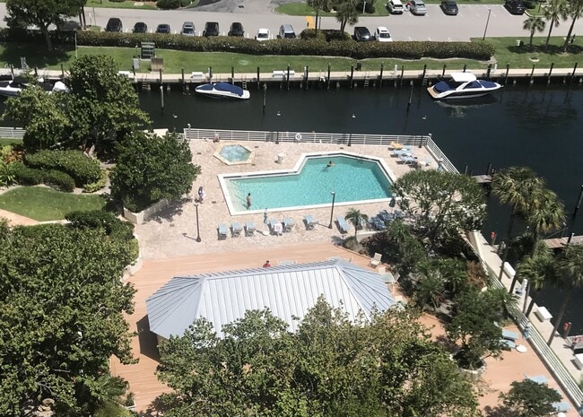 Building Photo - 4201 N Ocean Blvd