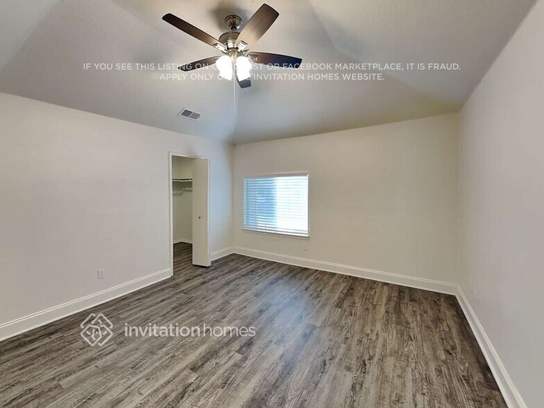 Building Photo - 921 Mockingbird Dr