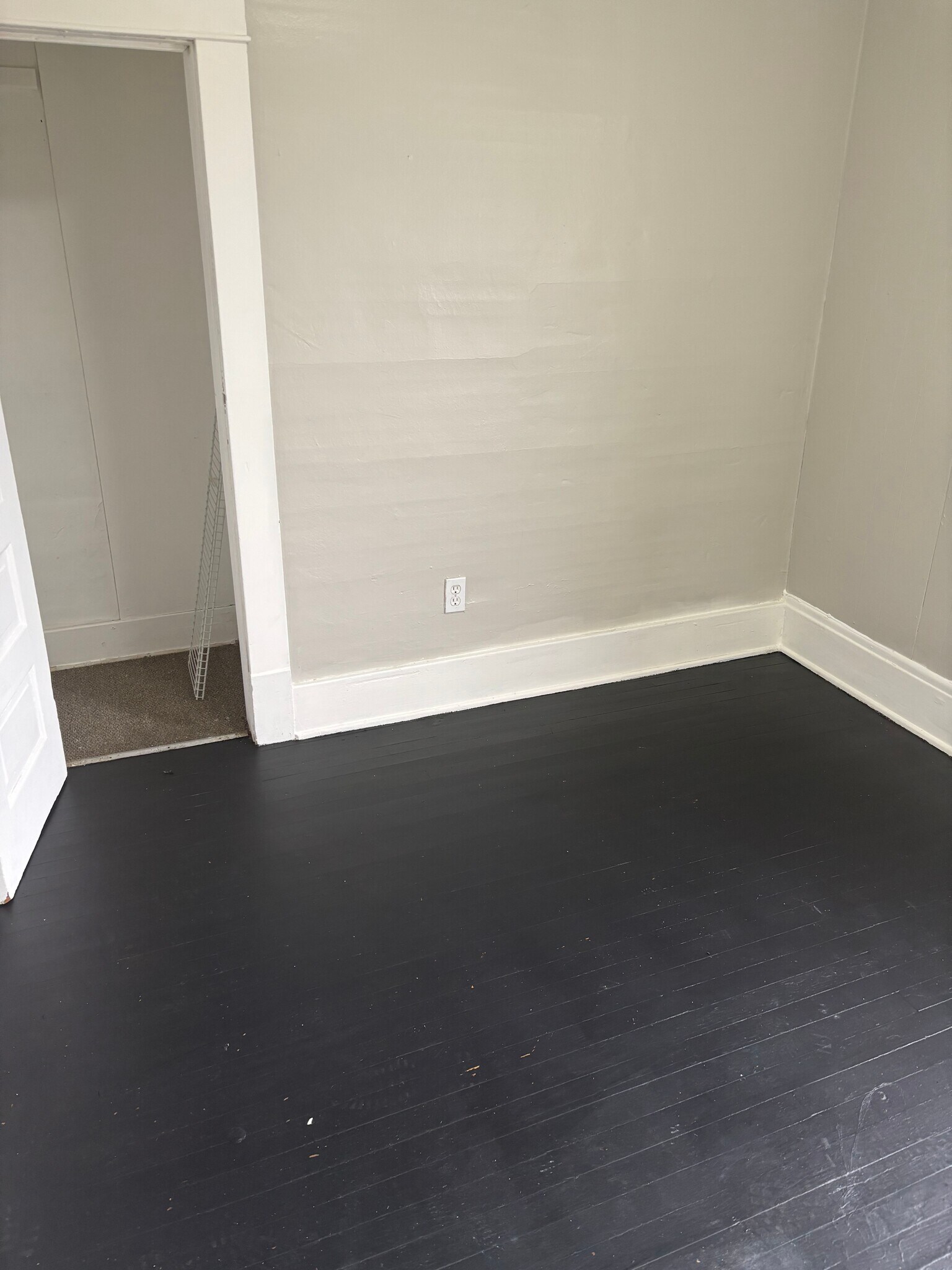 Building Photo - 1421 Long Ave