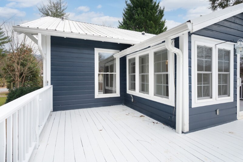 Building Photo - 1458 S Main St