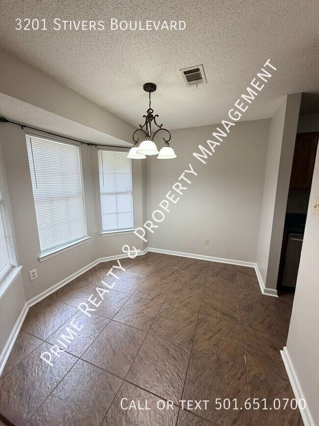Building Photo - 3201 Stivers Blvd