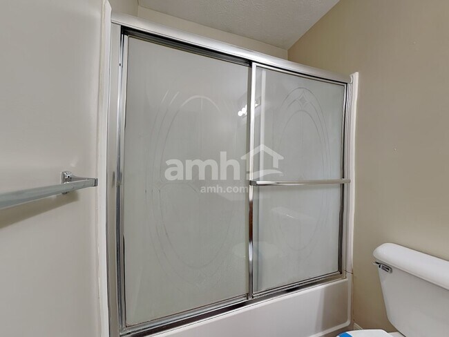 Building Photo - 557 Whispering Pines Pl