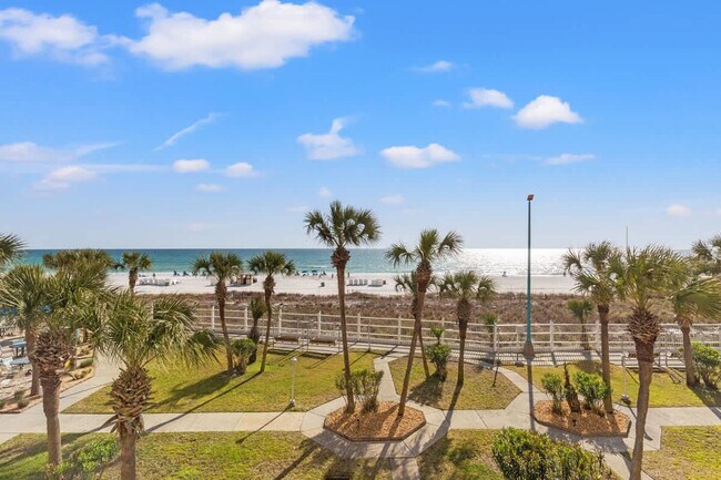 Building Photo - 8743 Thomas Dr