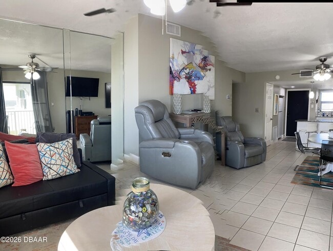 Building Photo - 1571 S Atlantic Ave