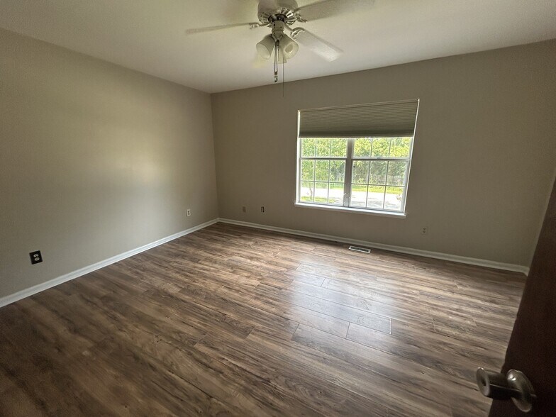 Building Photo - 226 Plantation Dr