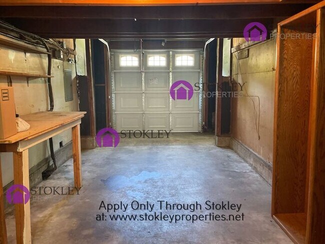 Building Photo - 158 Cameo Dr