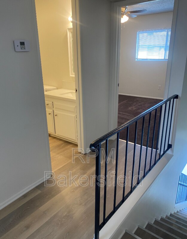 Building Photo - 2409 Olive St