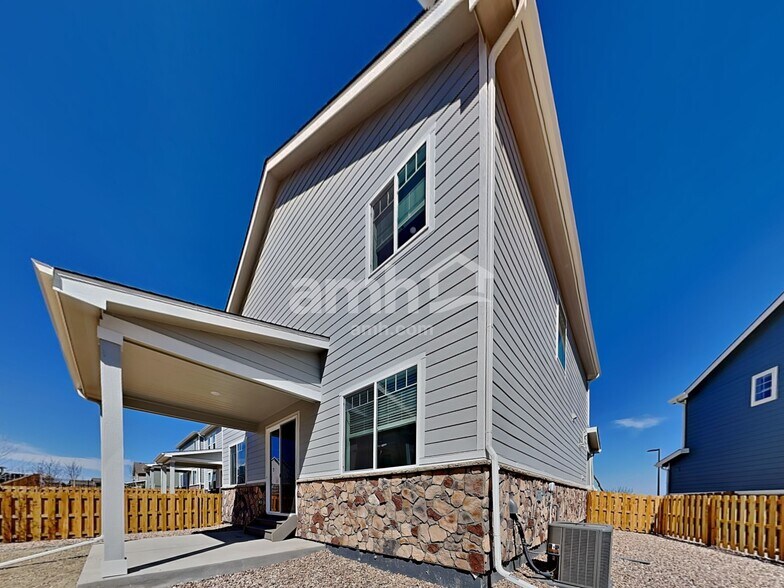 Building Photo - 26106 E Calhoun Pl