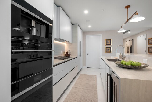 Building Photo - 900 N Ocean Blvd