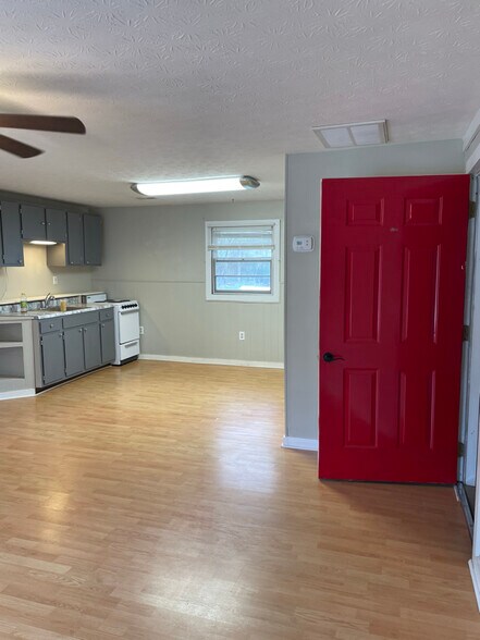 Building Photo - 799 Haynes Rd