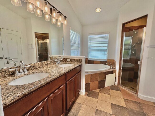 Building Photo - 834 Old Bridge Cir