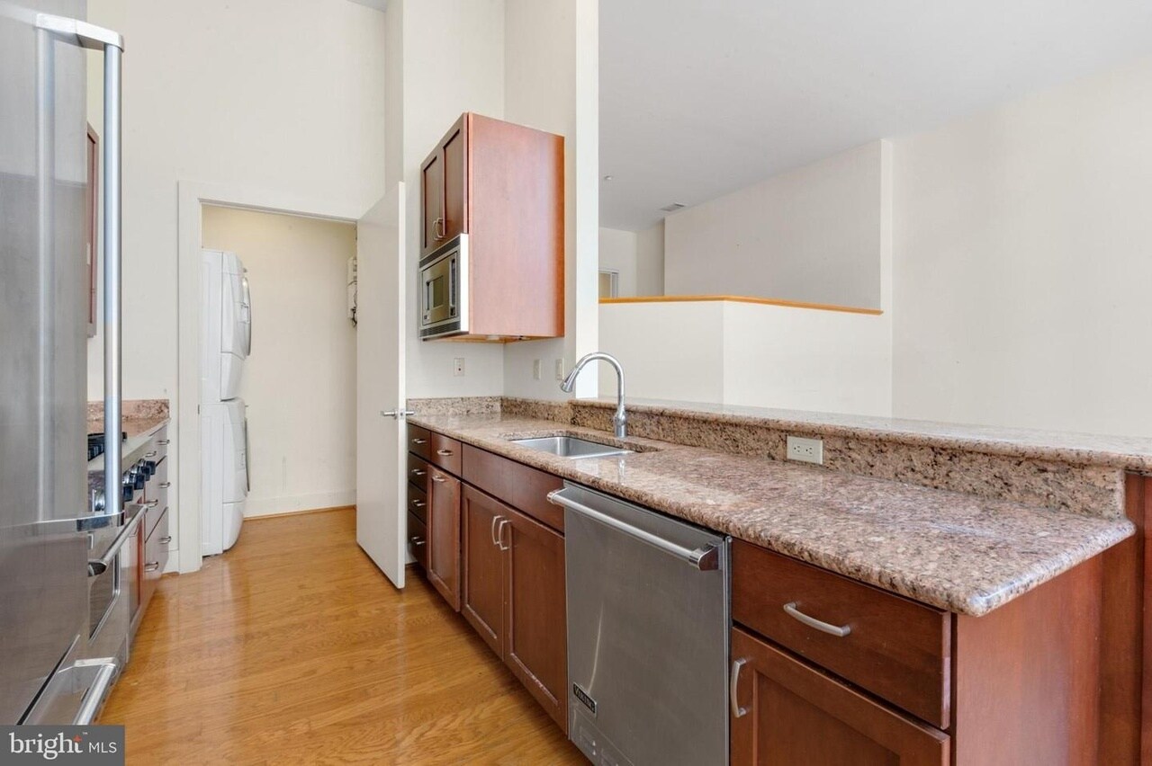 Building Photo - 23 S 23rd St