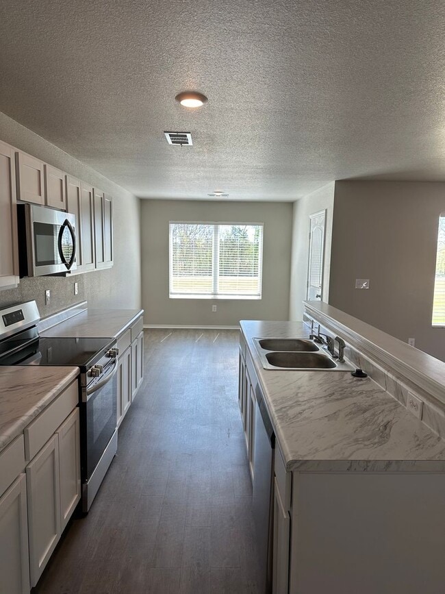 Building Photo - Pre-Leasing Now! Beautiful 3-Bedroom, 2-Bath Home in Prospect Farms | Available July 14