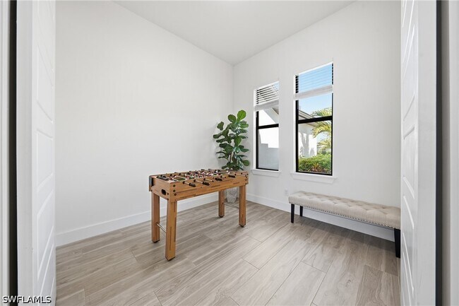 Building Photo - 1214 SW 29th Terrace