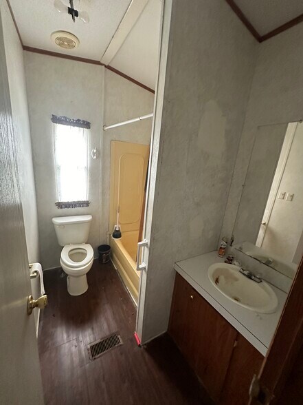 Building Photo - 39 Tiffany Dr