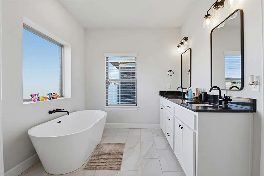 Building Photo - 1271 Bootleg Rd