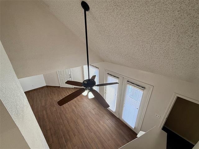 Building Photo - 2300 Bamboo Dr