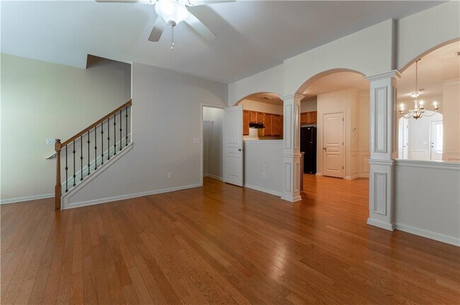 Building Photo - 6210 Elmshorn Way