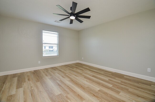 Building Photo - 2103 Orchard Frost Dr