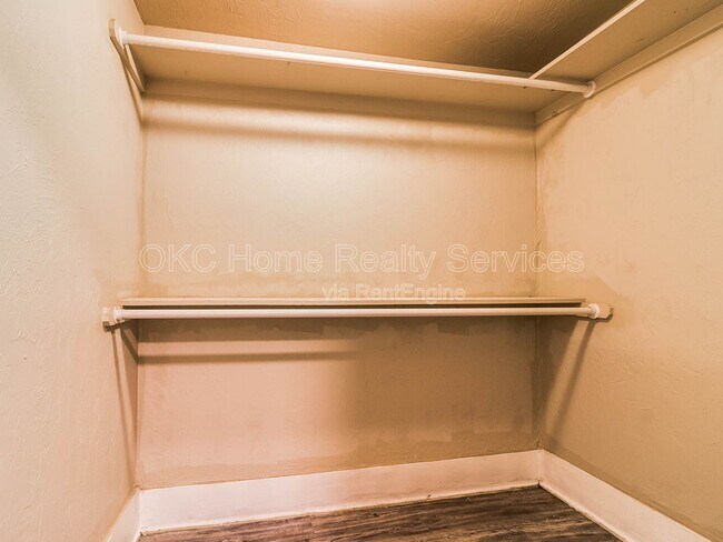 Building Photo - 1740 NW 11th St