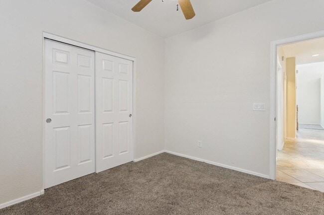 Building Photo - 5 bedroom