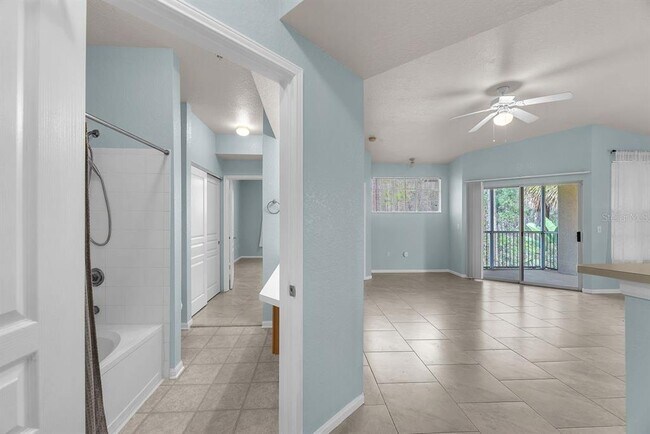 Building Photo - 5125 Palm Springs Blvd