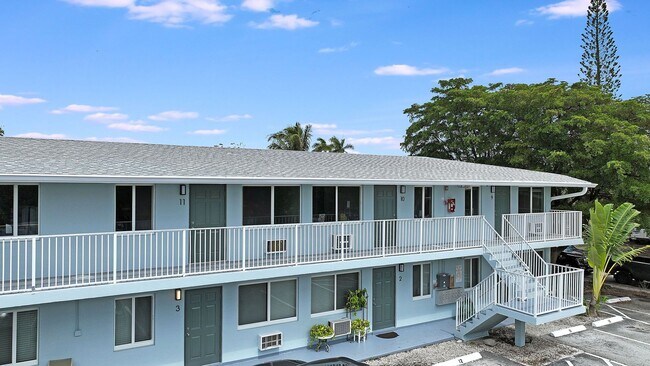 Building Photo - Newly Renovated spacious one bedroom one b...